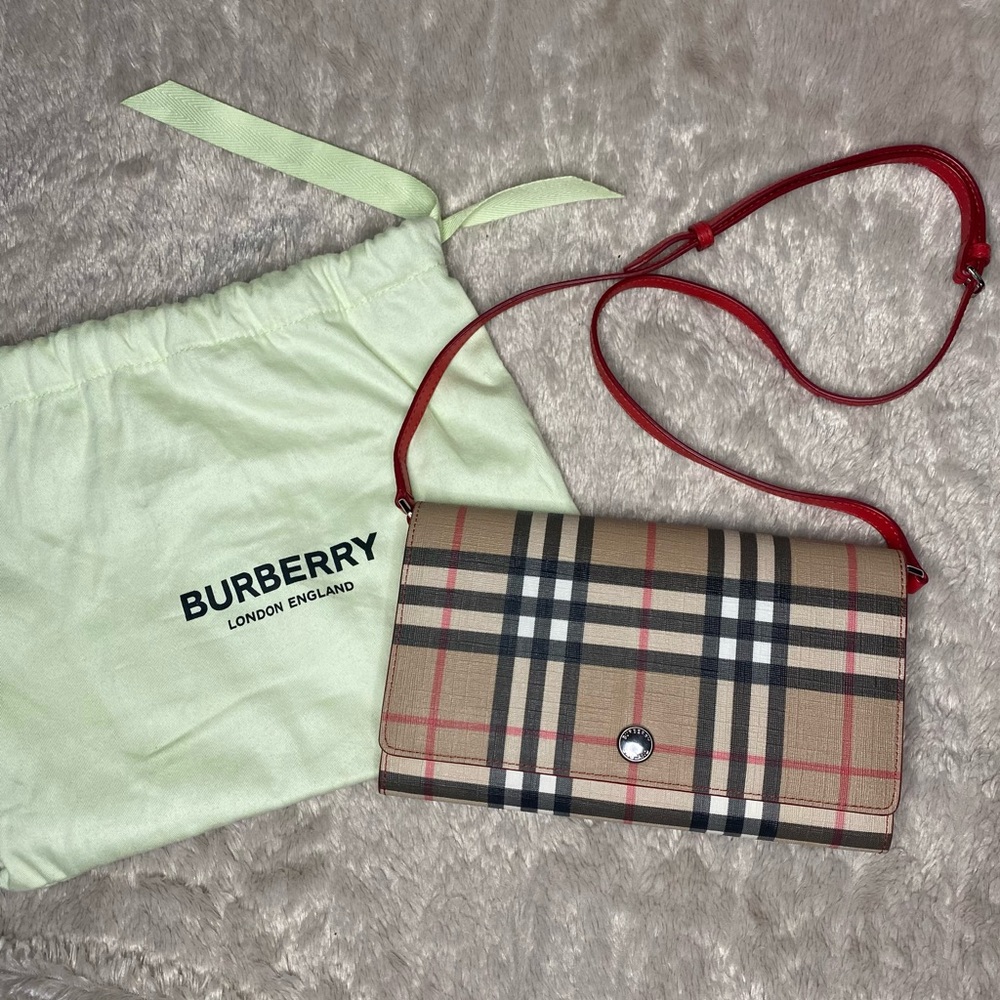 Burberry Small Purse or Large Wallet Convertible